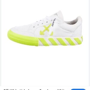 Off-White Canvas Arrow Low Vulcanized sz. EU 39